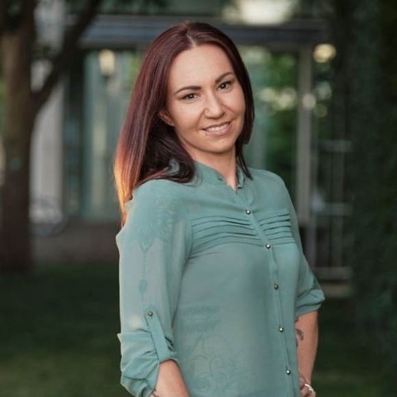 Meet your Posher, Ivona - Picture 1 of 1